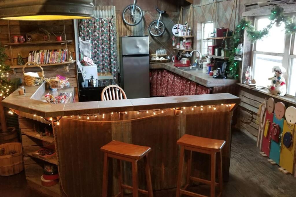 Rural Life On A Real Christmas Tree Farm! Hallmark Experience! Ozark Eksteriør bilde