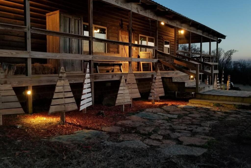 Rural Life On A Real Christmas Tree Farm! Hallmark Experience! Ozark Eksteriør bilde