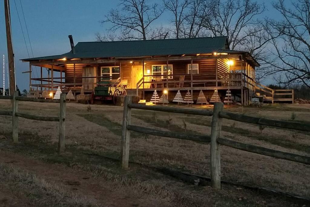 Rural Life On A Real Christmas Tree Farm! Hallmark Experience! Ozark Eksteriør bilde